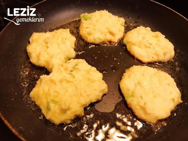 Kaşarlı Patates Köftesi
