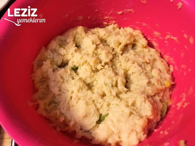 Kaşarlı Patates Köftesi
