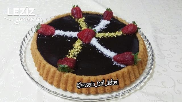 Çikolata Soslu Havuçlu Tarçınlı Tart Kek