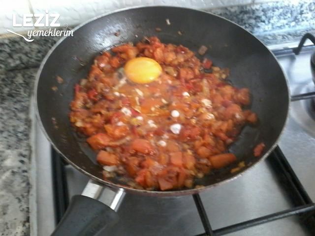 Soğanlı Menemen Tarifi