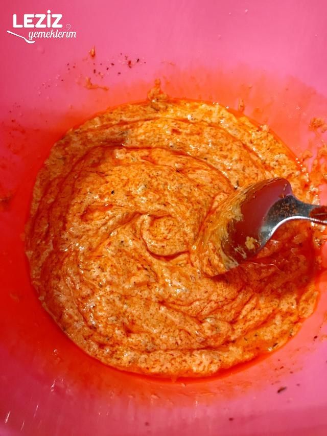 Fırın Poşetinde Harika Soslu Tavuk Baget Ve Patates