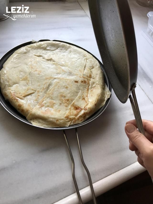 Kolay Kıymalı Tava Böreği
