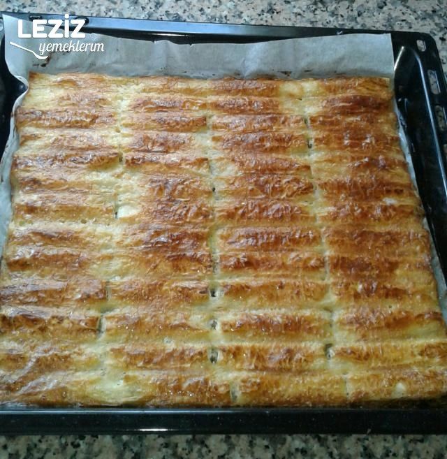 Baklavalık Yufkadan Peynirli Çıtır Börek Tarifi