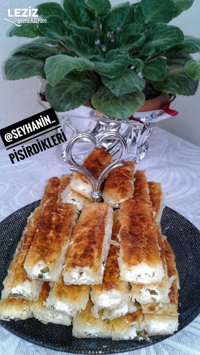 Baklavalık Yufkadan Peynirli Çıtır Börek Tarifi