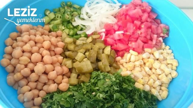 Nefis Nohut Salatası
