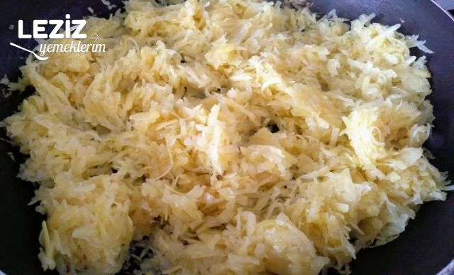 Patatesli Kaşarlı Omlet (Börek Tadında)