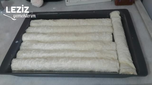 Baklavalık Yufkadan Peynirli Çıtır Börek