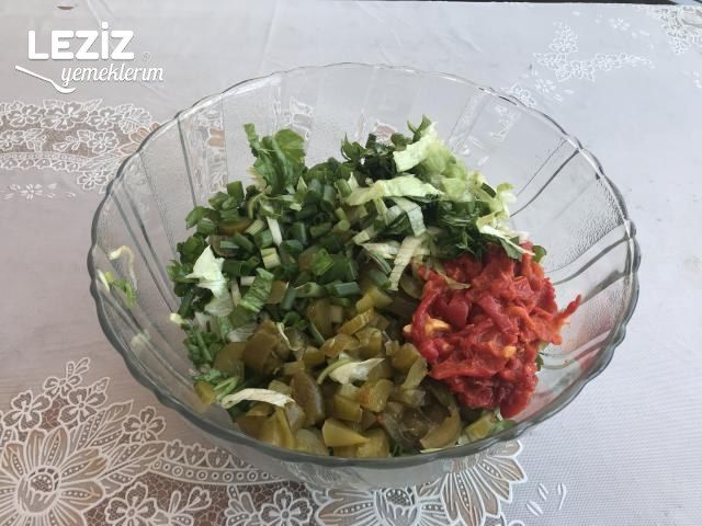 Nefis Nohut Salatası Tarifi