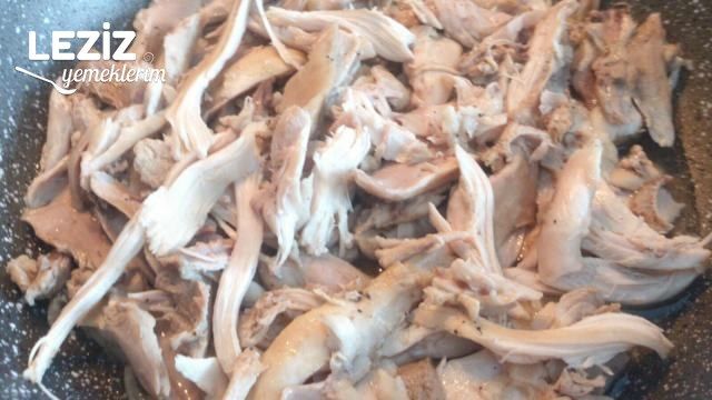 Tavuklu Bezelyeli Pilav