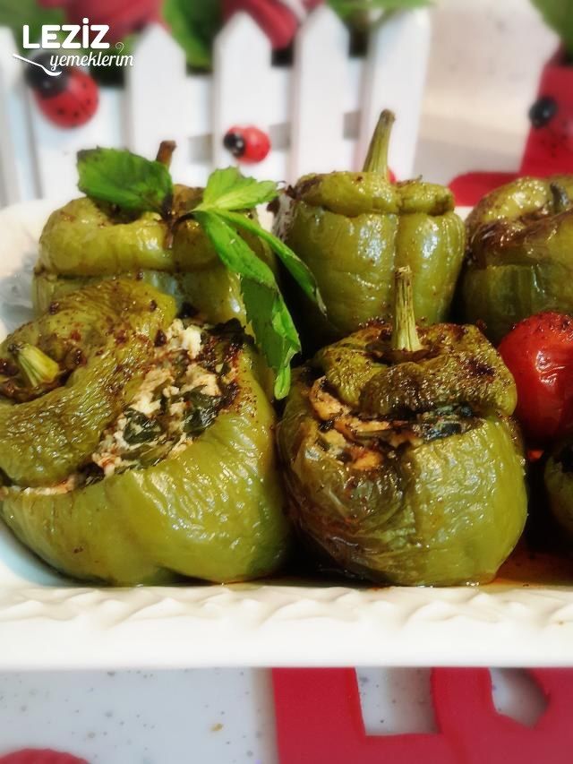 Lorlu Peynirli Biber Dolması