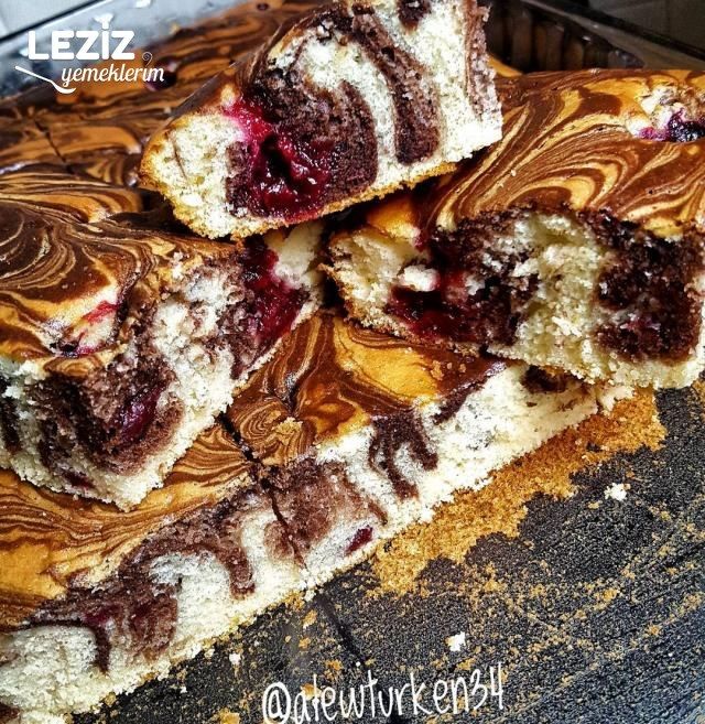 Çikolata Soslu Limonlu Vişneli Ve Kakaolu Kek