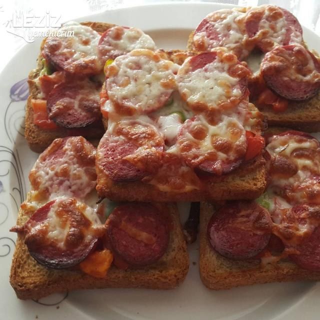 Sucuklu Kaşarlı Ekmek