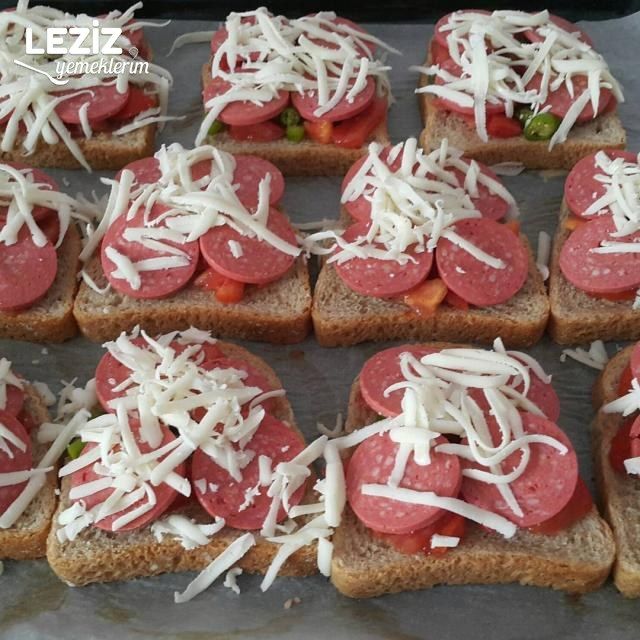 Sucuklu Kaşarlı Ekmek
