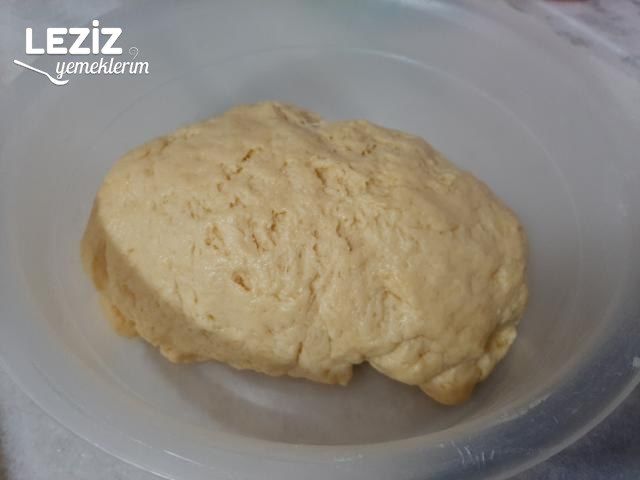 Mısır Unlu Poğaça Tarifi (Lezzeti Şahane)