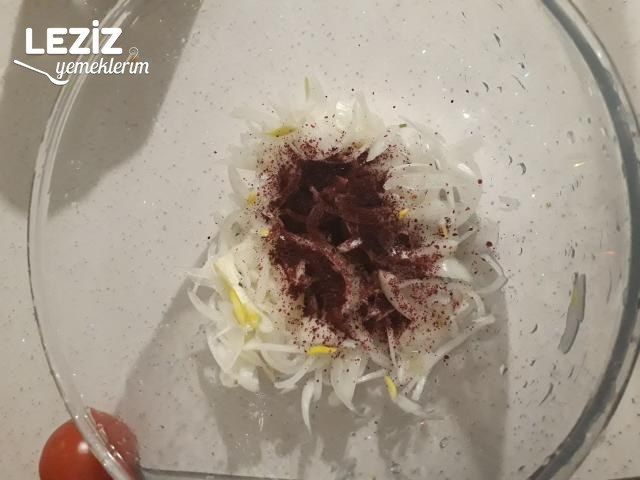 Ekmek Arası Köfte
