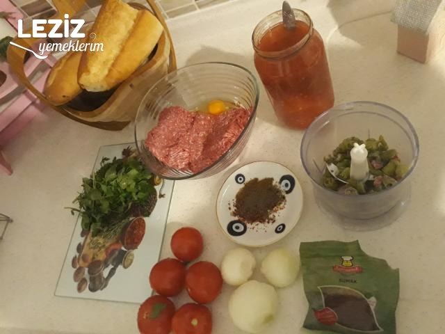 Ekmek Arası Köfte