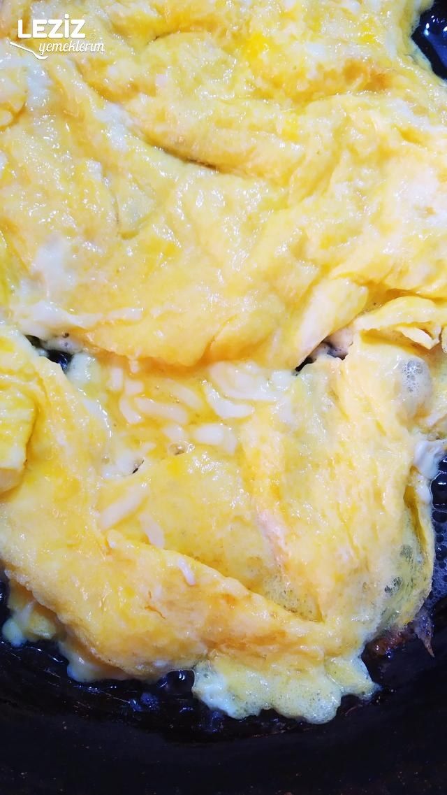 Kaşarlı Omlet Tarifi