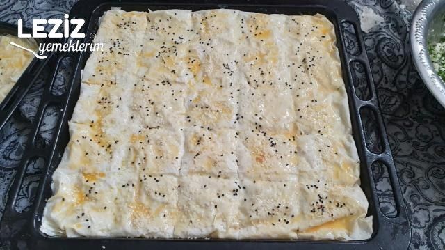 Hazır Yufkadan Nefis Peynirli Börek