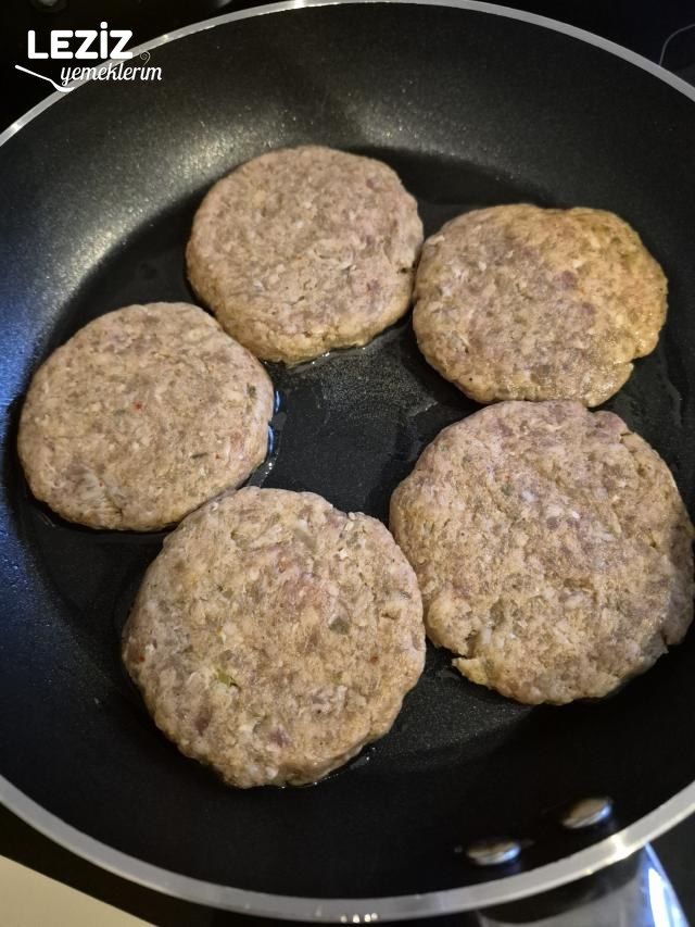 Ziyafet  Köftesi