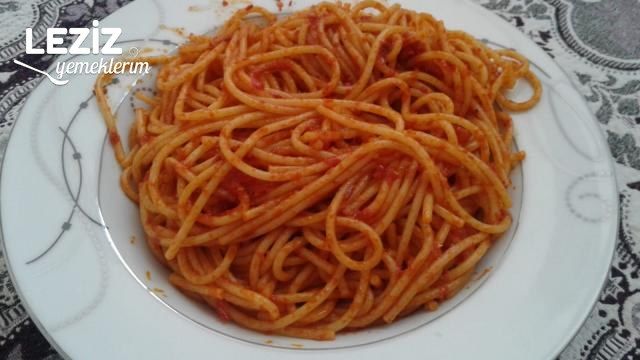 Salçalı Soslu Spagetti Tarifi