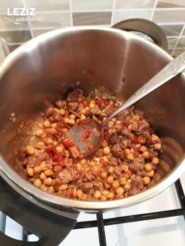 Etli Nohut Yemeği Nasıl Yapılır