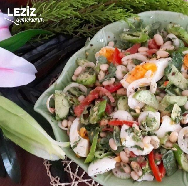 Tahinli Semizotlu Kuru Fasülye Salatası