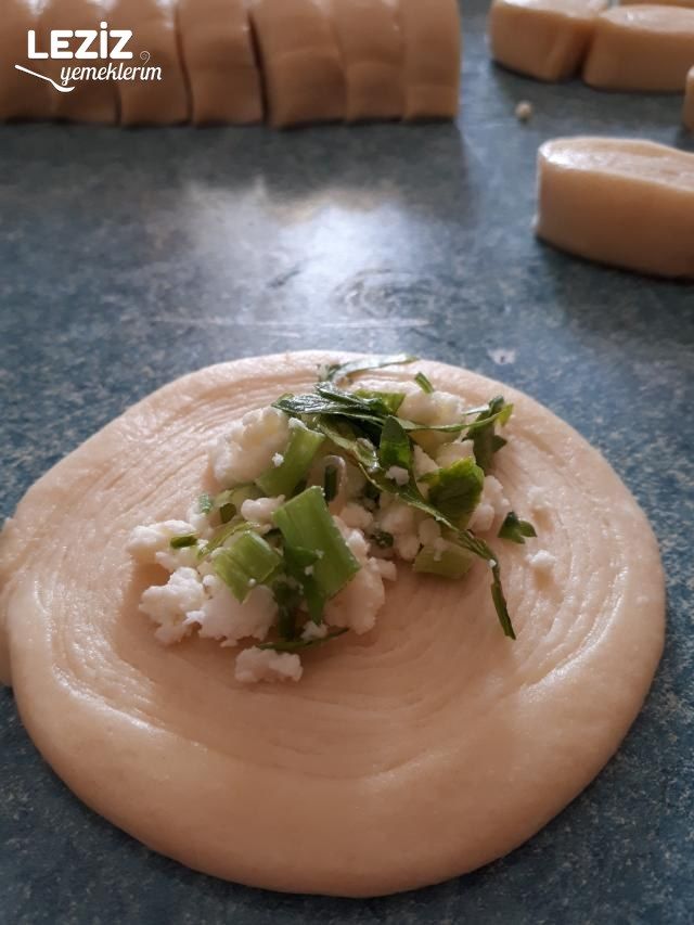 Kıyır Kıyır Midye Poğaça