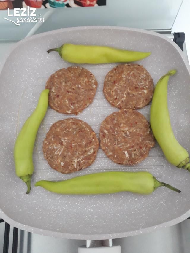 Evde Mangal Köfte