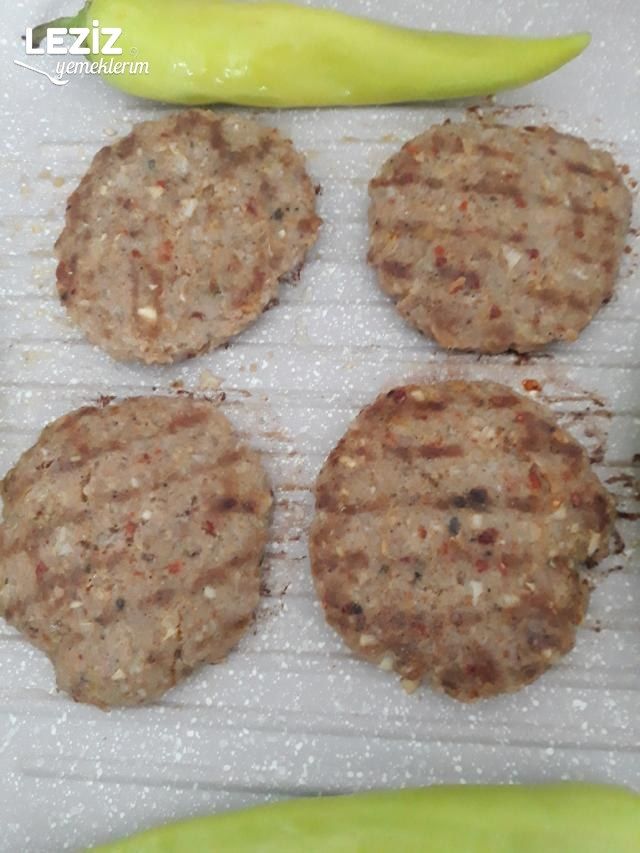 Evde Mangal Köfte