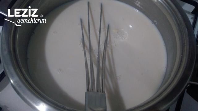 İki Renkli Muhallebi Tarifi