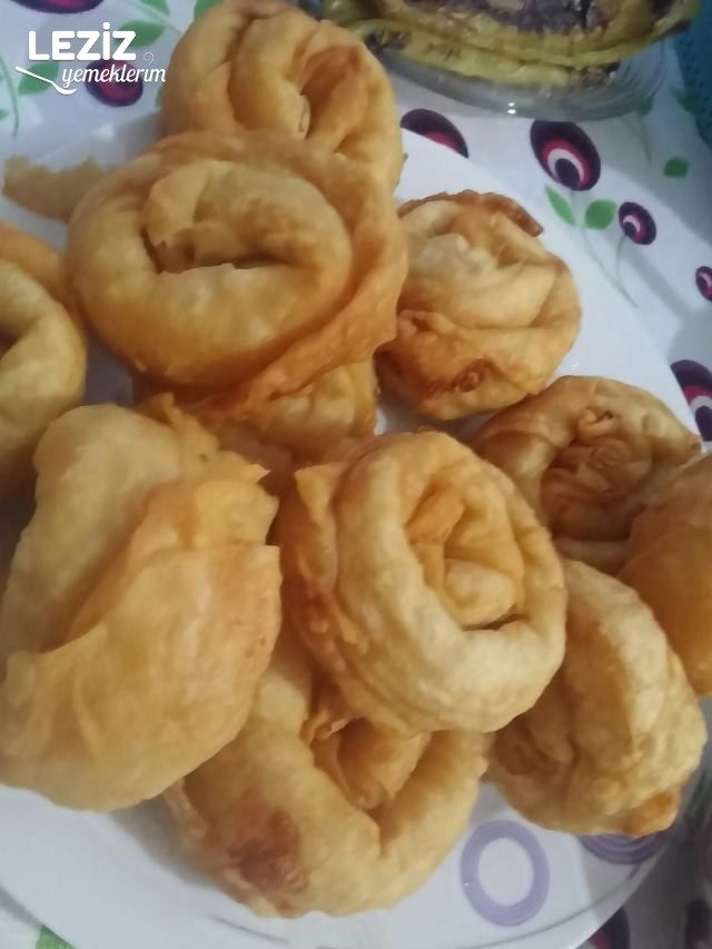 Gül Böreği