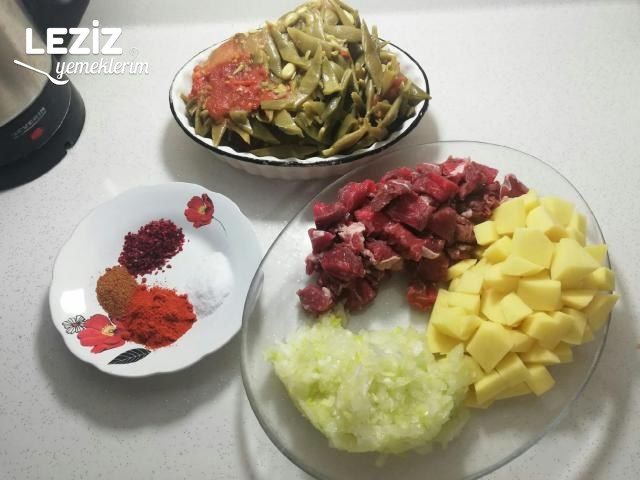 Düdüklüde Patatesli Taze Fasulye Yemeği