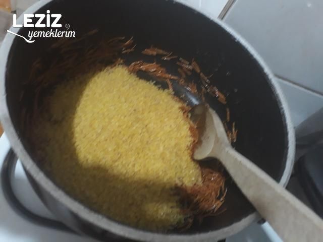 Şehriyeli Bulgur Pilavı