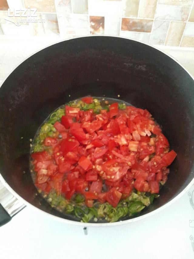 Domates Soslu Salçasız Makarna