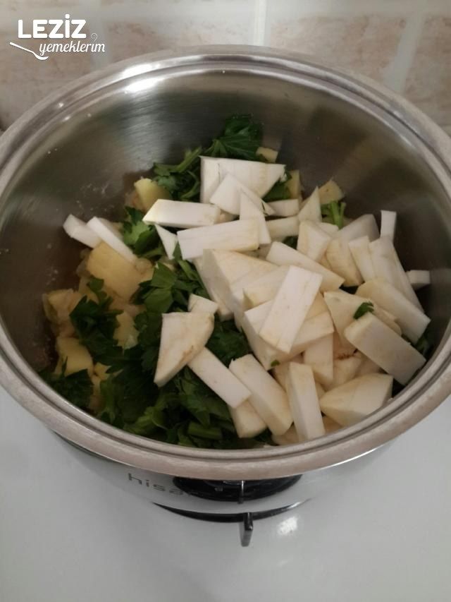 Kereviz Çorbası