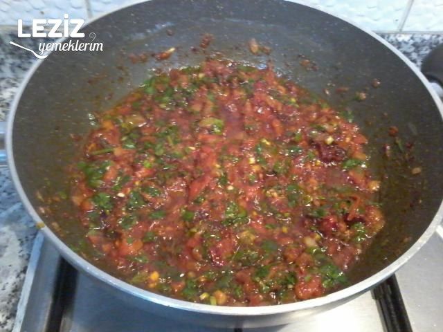 Yumurtalı Soslu Makarna