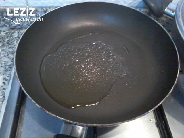 Yumurtalı Soslu Makarna