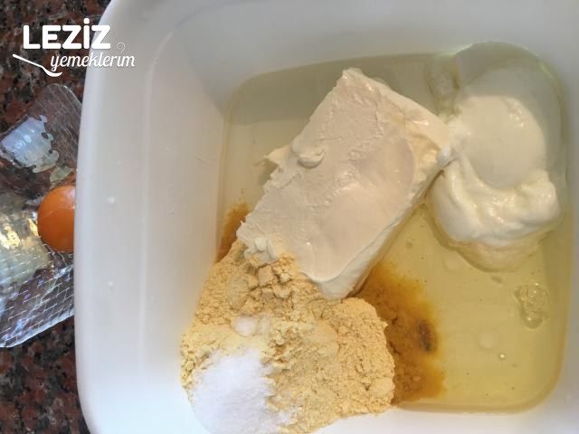 Dereotlu Kıyır Pastane Poğaçası