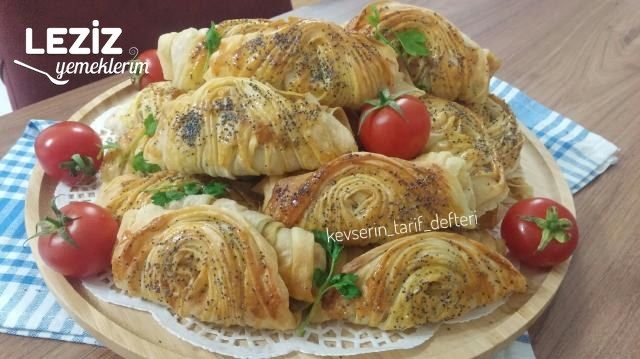 Çıtır Çıtır Midye Börek Tarifi