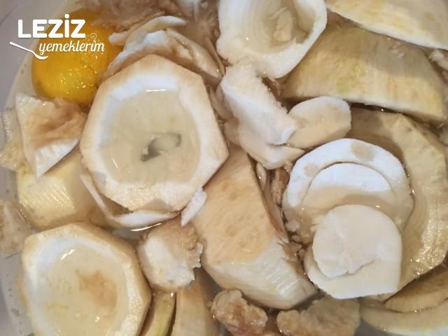 Bezelyeli Zeytinyağlı Çanak Kereviz Yemeği Tarifi
