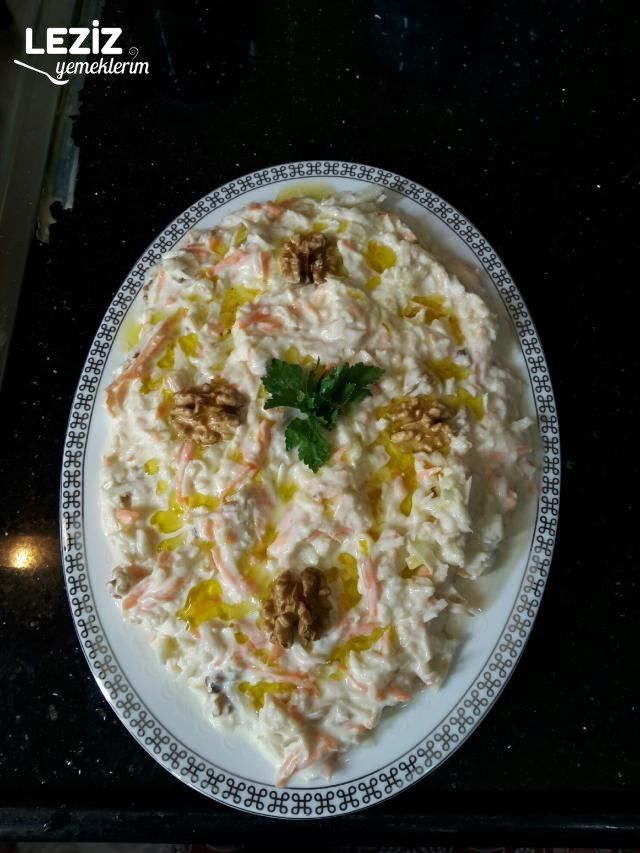 Yoğurtlu Kereviz Salatası