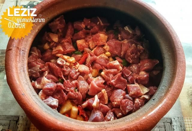 Fırında Kuzu Güveç