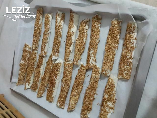 Fırında Peynirli Silindir Börek