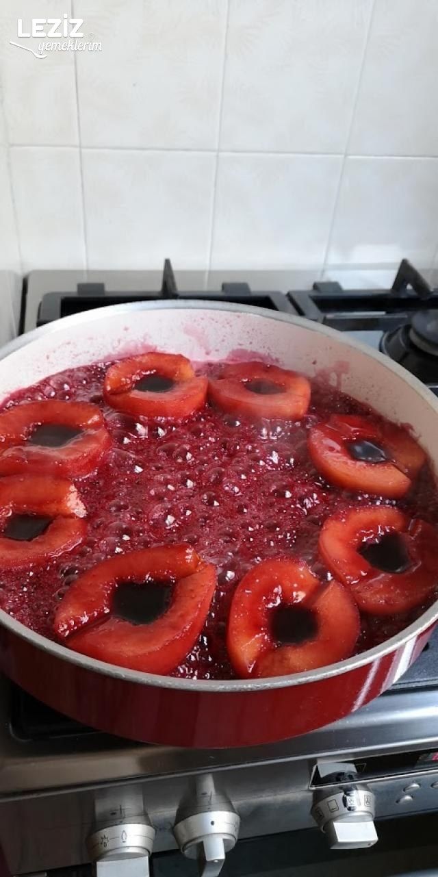 Gıda Boyası Kullanmadan Kıpkırmızı Ayva Tatlısı
