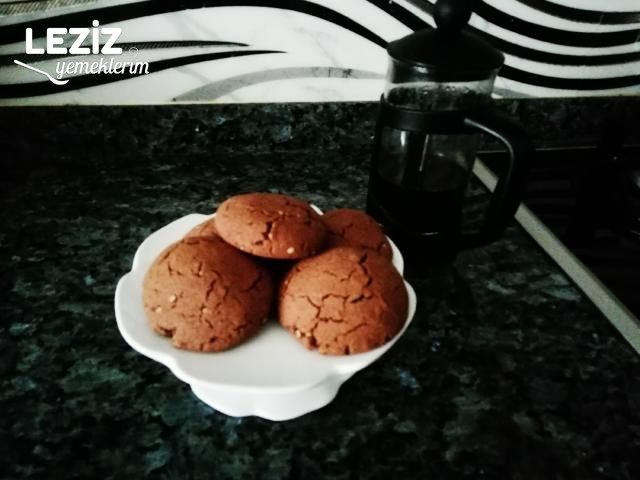 Çikolatalı Fındıklı Çatlak Kurabiye