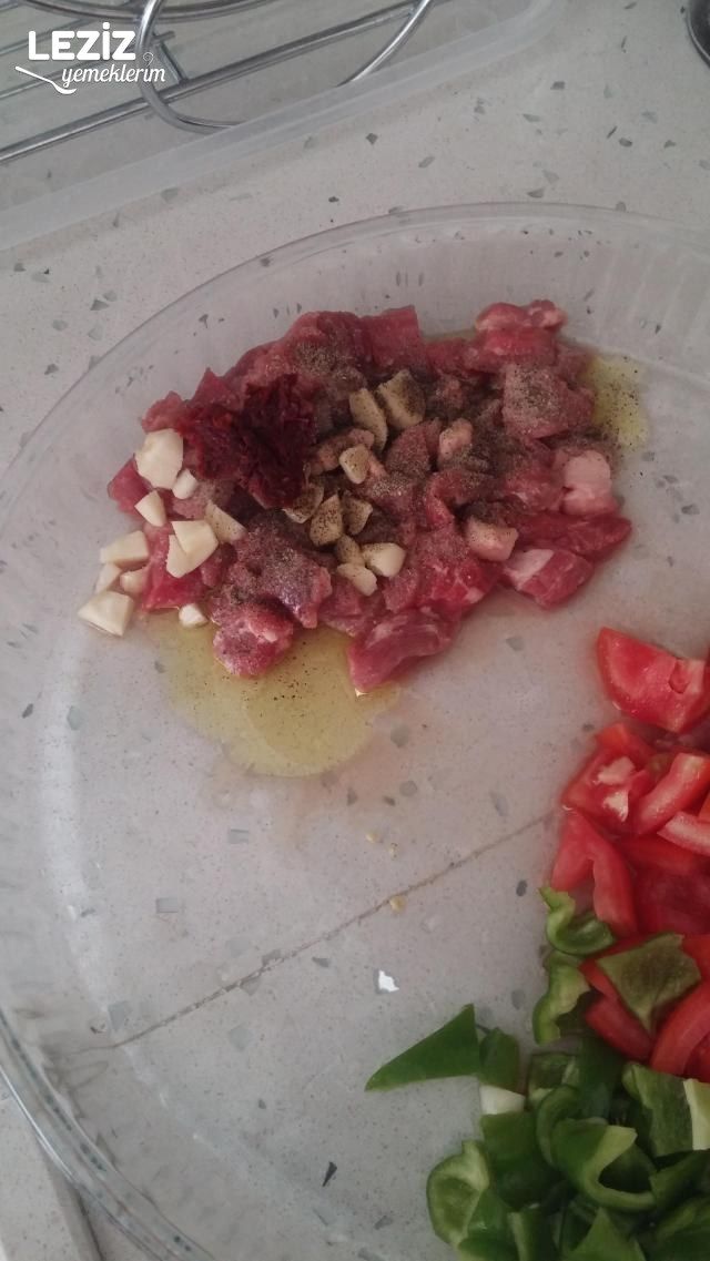Domatesli Et Tava