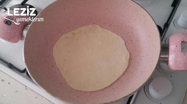 Tavada Mini Ekmekler (Peynirli Sıkmaç)