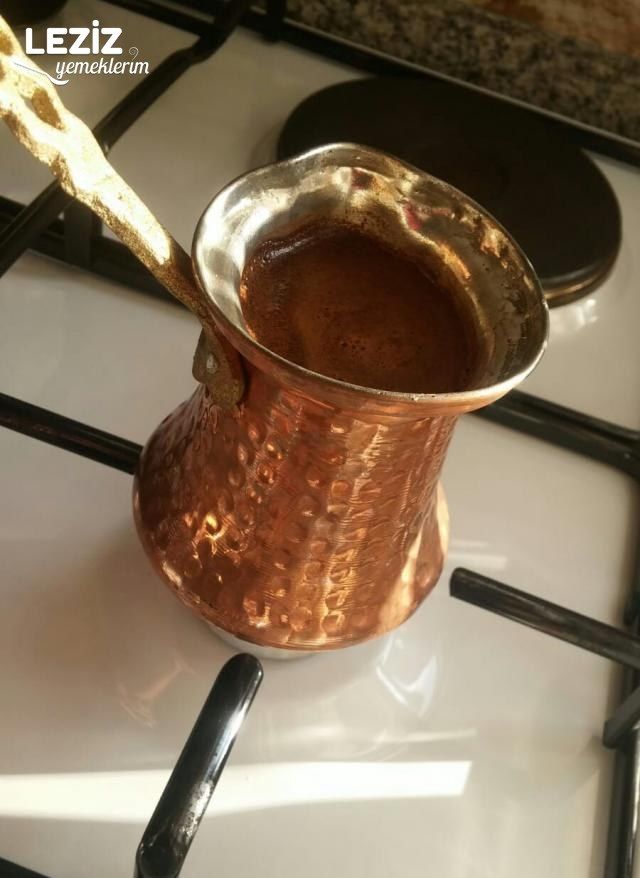 Bol Köpüklü Türk Kahvesi Nasıl Yapılır