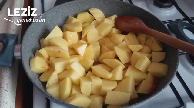 Tencerede Etsiz Patates Yemeği Tarifi