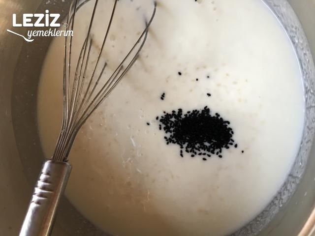 Çörekotlu Kekikli Yayla Çorbası